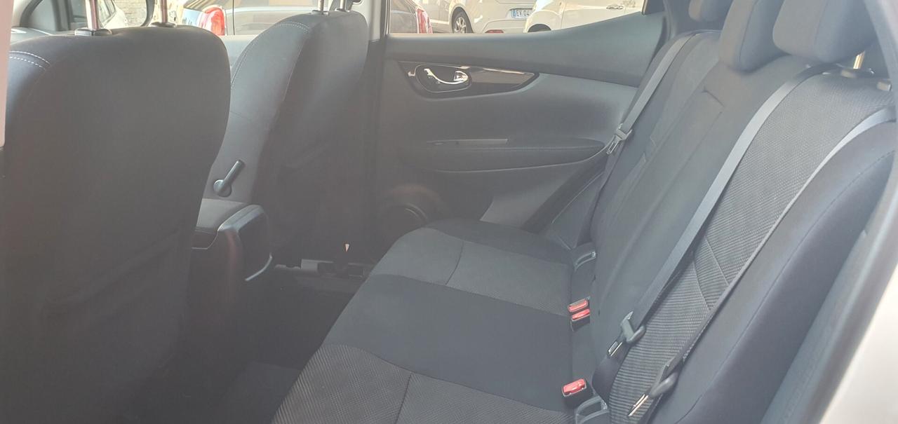 Nissan Qashqai 1.5 dCi N-Connecta
