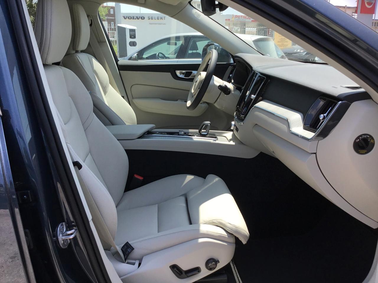 Volvo XC 60 T6 Plug-in hybrid AWD Aut. Plus Dark
