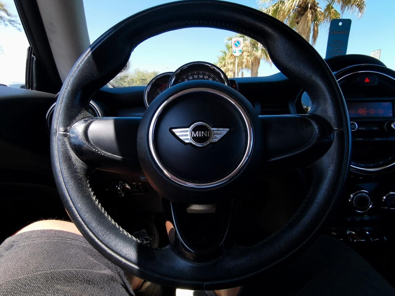 Mini 1.5 Cooper D Business