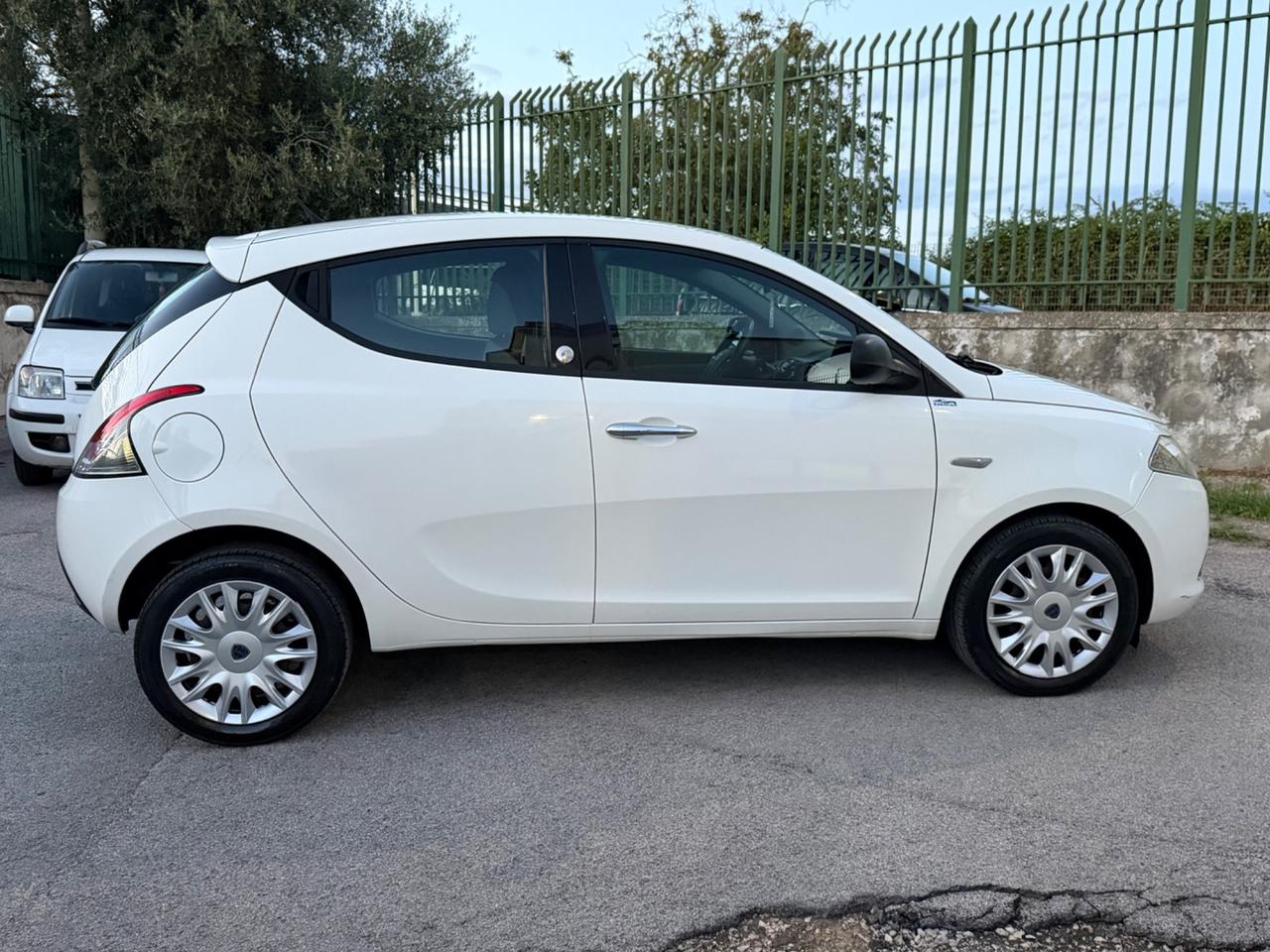 Lancia Ypsilon ECOCHIC