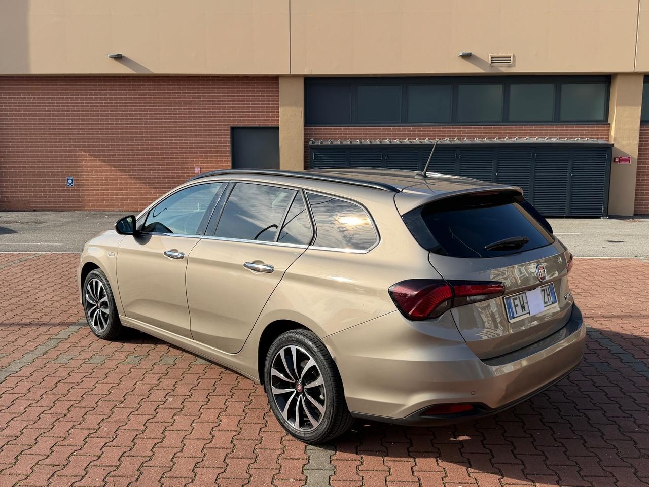 Fiat Tipo 1.6 Mjt SW Lounge *Automatica