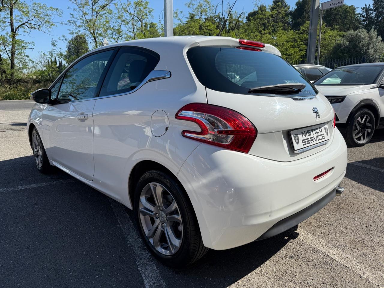 Peugeot 208 1.6 e-HDi 92 CV Stop&Start 3 porte Allure