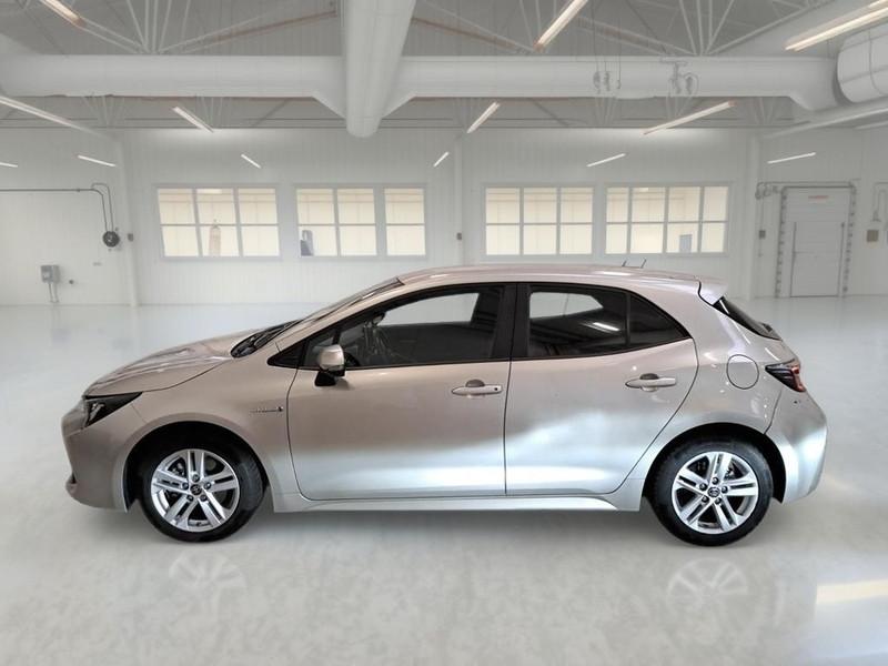 TOYOTA COROLLA 1.8 HYBRID BUSINESS 5 PORTE BERLINA