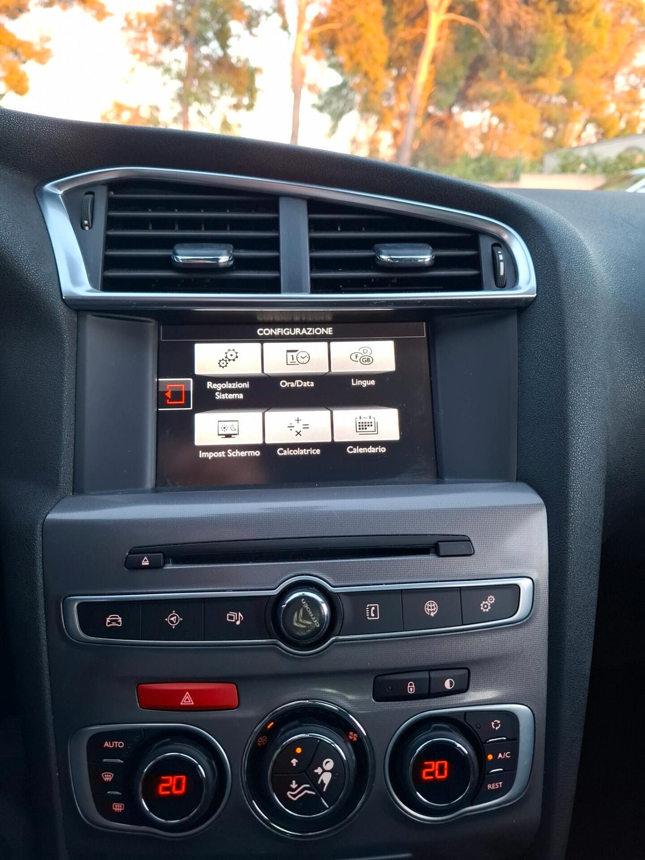 Citroen C4 1.6 HDi 90cv *NAVY-LED-PARK*