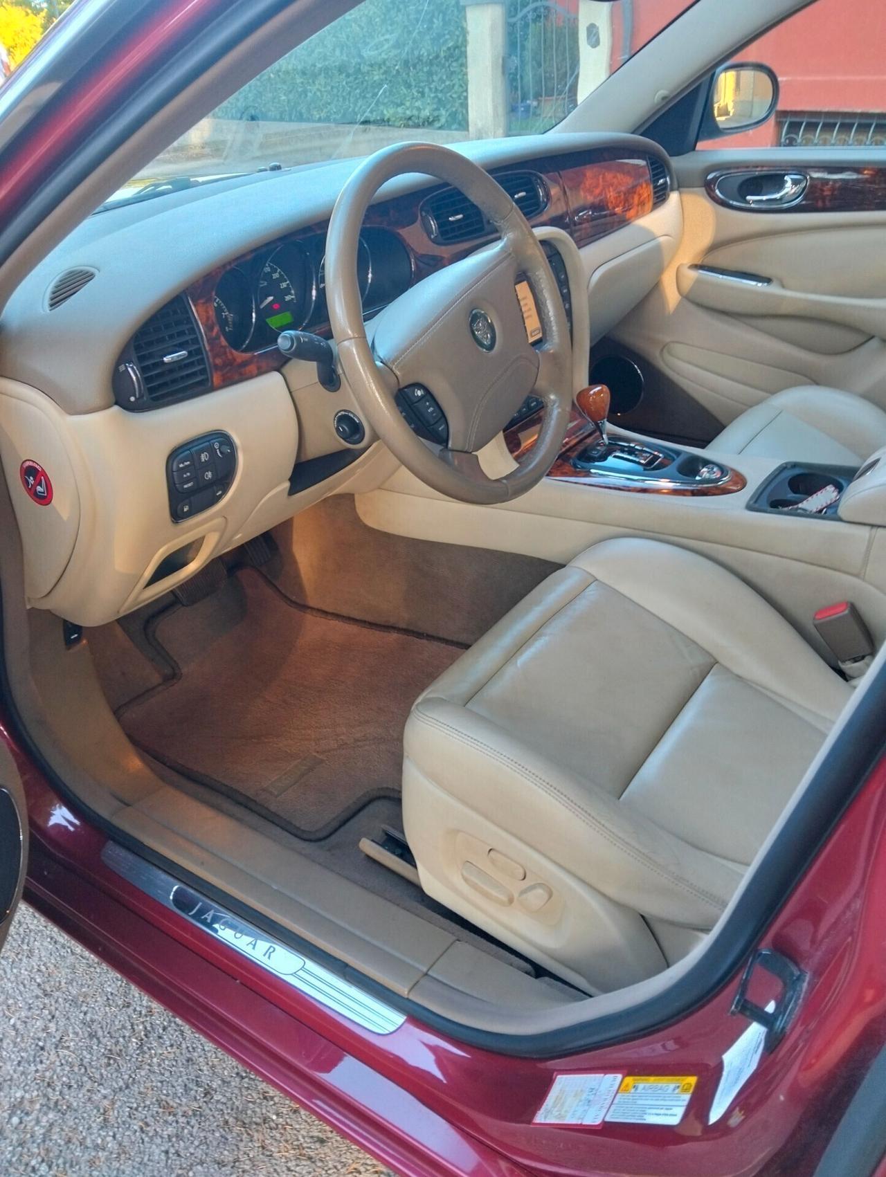 Jaguar XJ 6 cilindri