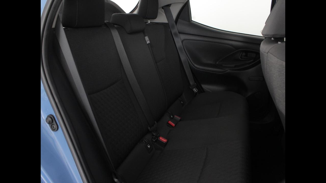 TOYOTA Yaris IV 2020 - Yaris 1.5h Active