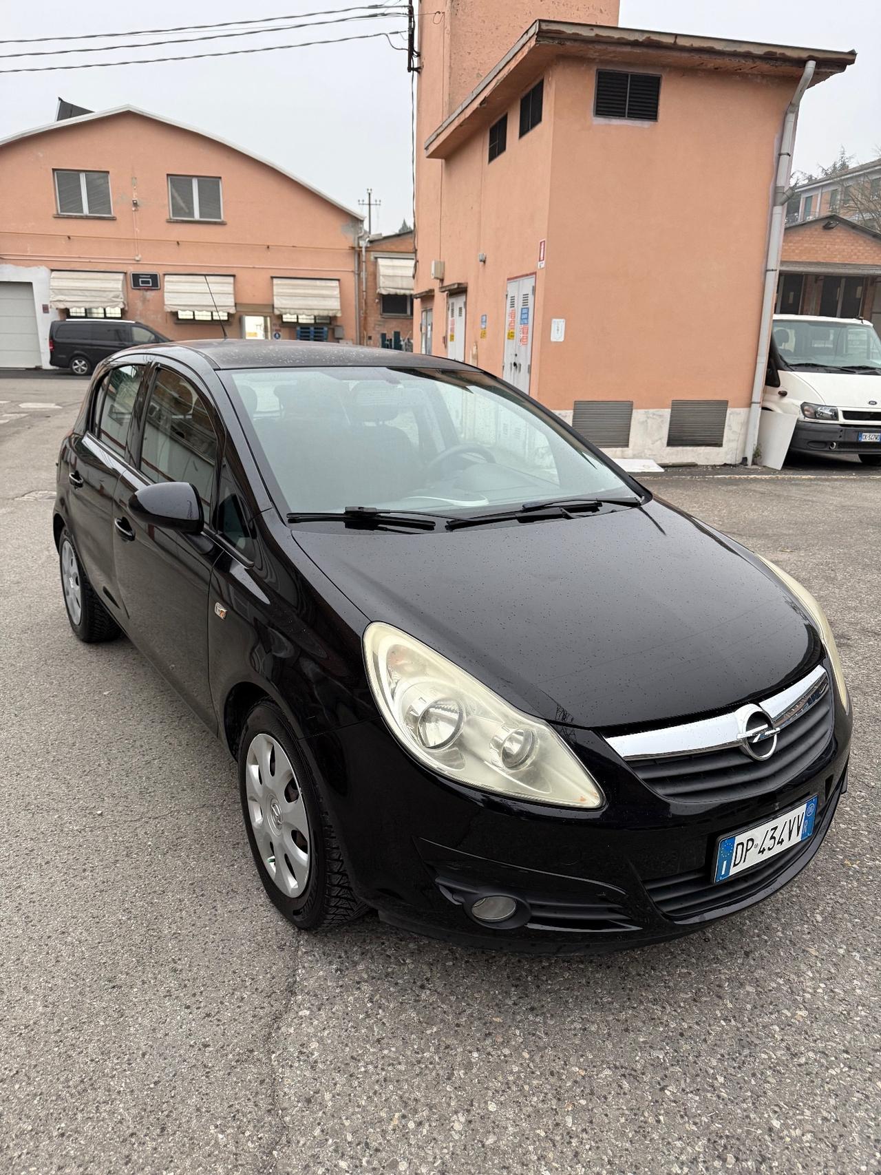 Opel Corsa 1.2 5 porte Cosmo