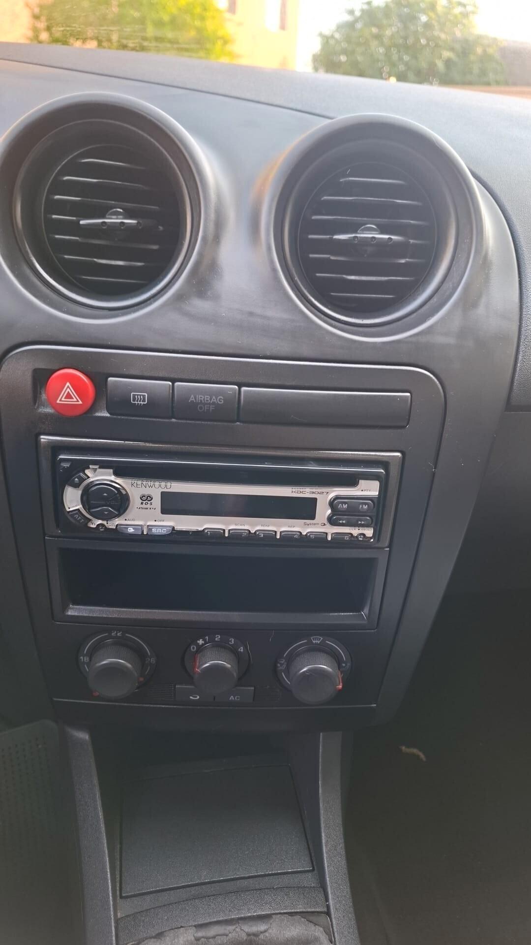 Seat Ibiza 1.2 12V 3p. Stella