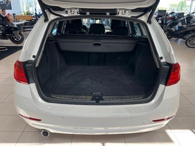 BMW 318 d Touring Business auto