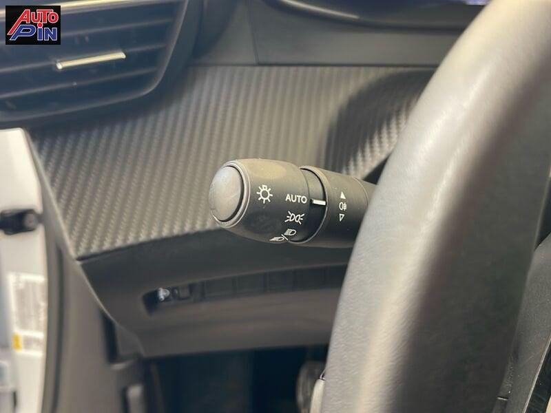 Peugeot 2008 PureTech 100 Allure S/S *213,50 tan 7,99%*