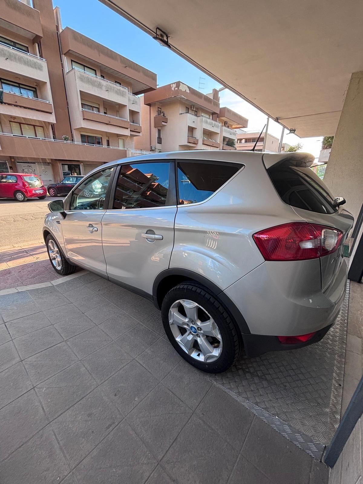 Ford Kuga 2.0 TDCi 136 CV 4WD Titanium DPF