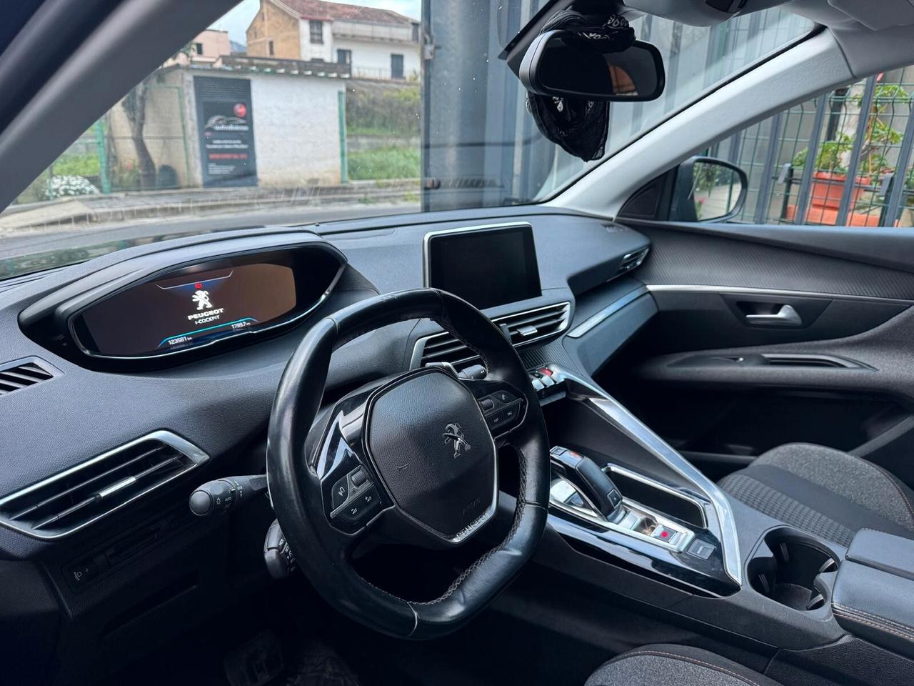 Peugeot 3008 BlueHDi 120 S&S EAT6 Allure