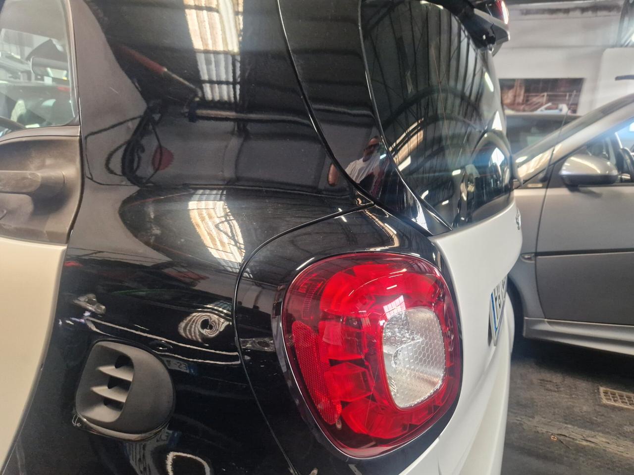 Smart 18th White matt solo 65000km full garanzia full led