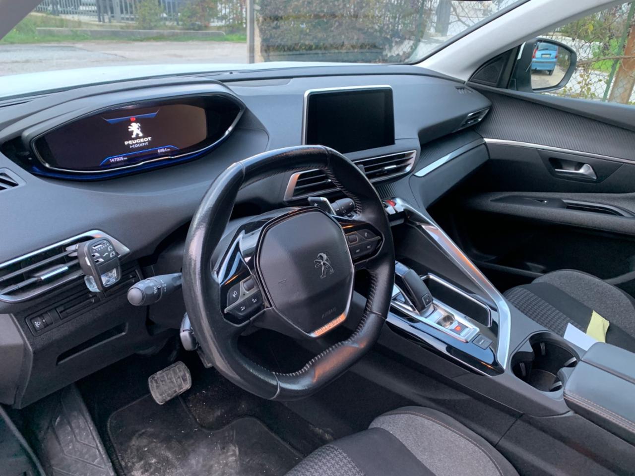 Peugeot 3008 BlueHDi 130 S&S EAT8 Allure