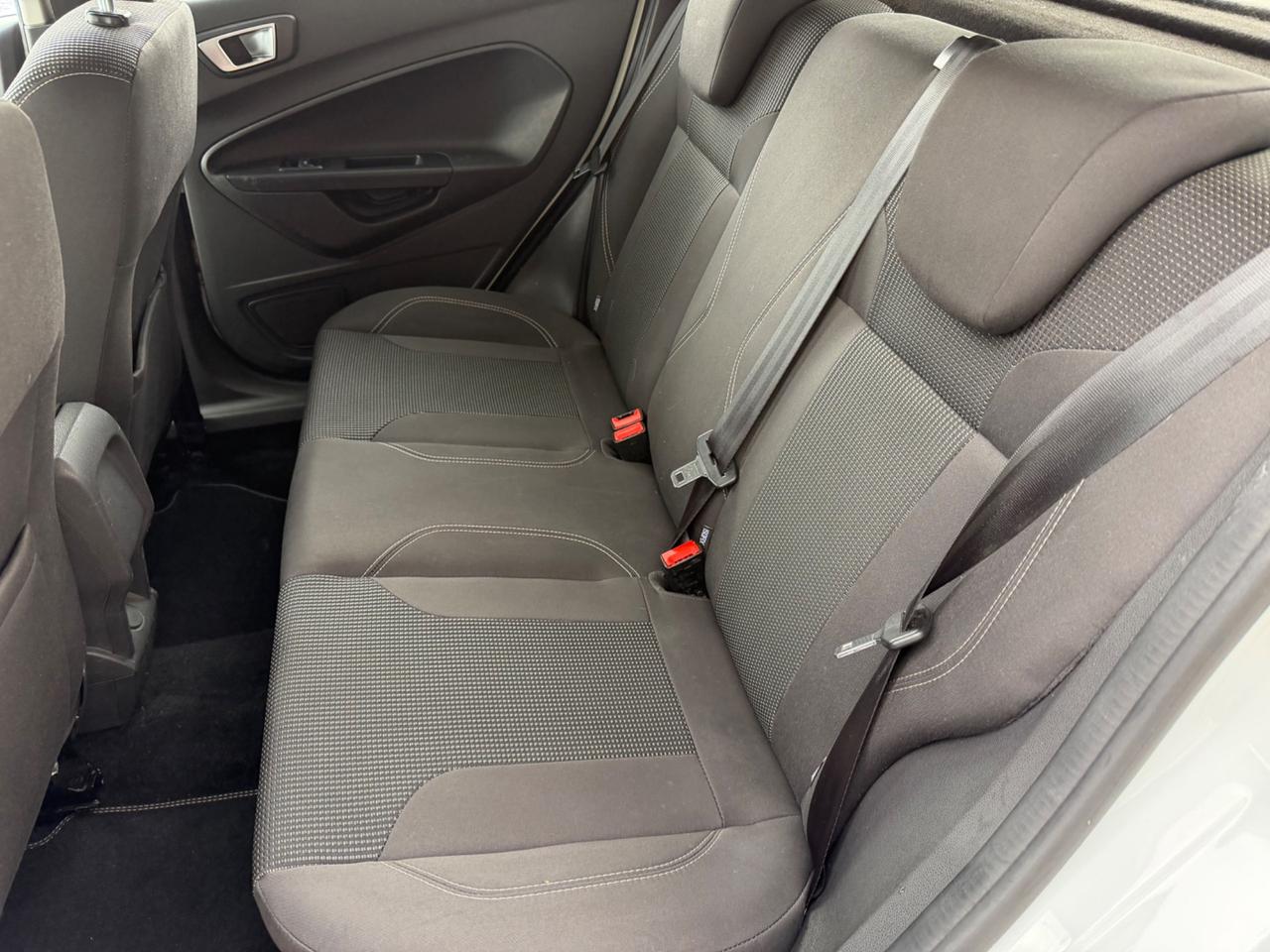 Ford Fiesta Plus 1.4 5 porte Bz.- GPL Km Certificati