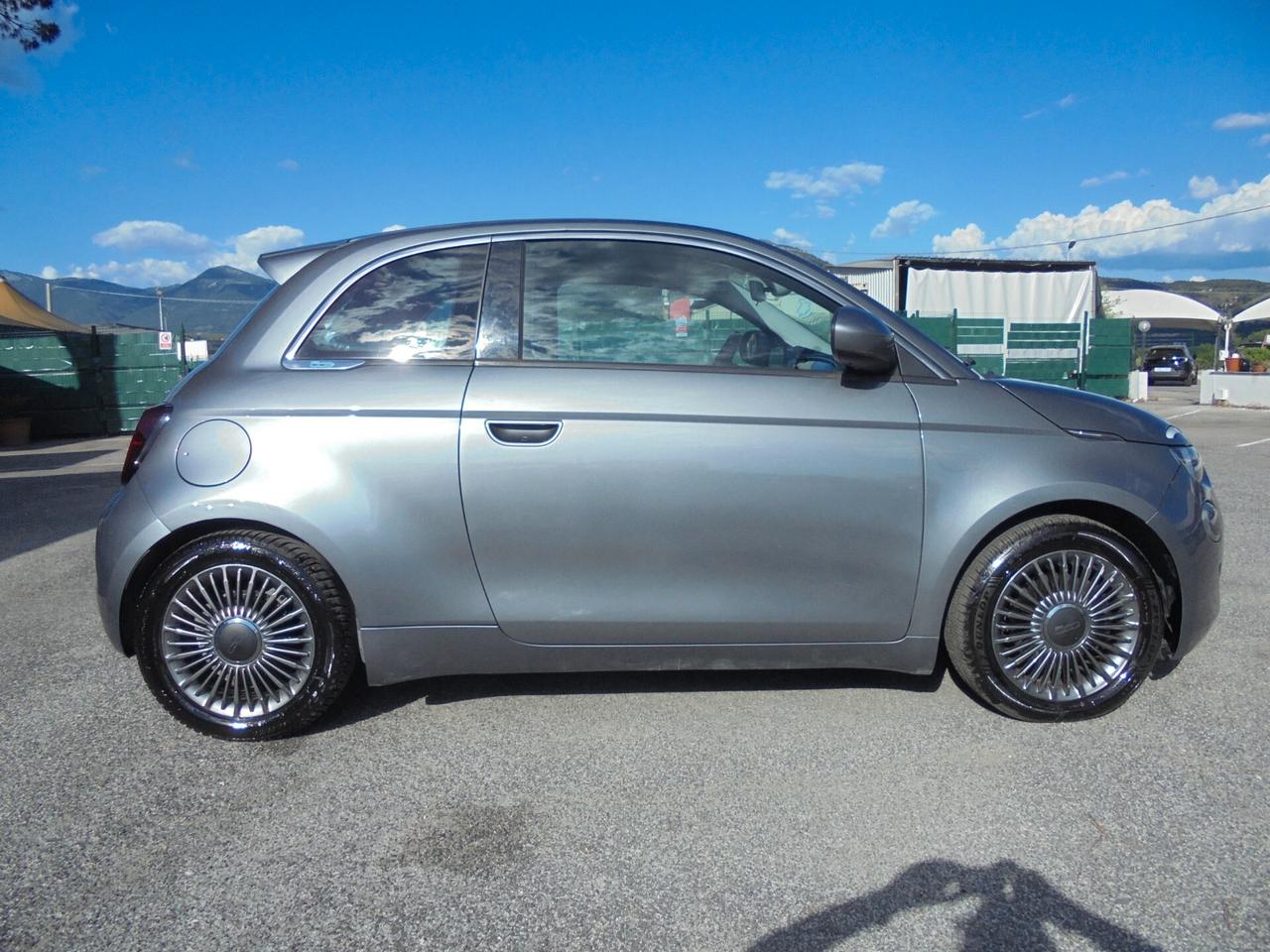 Fiat 500 500e Berlina 42 kWh Icon