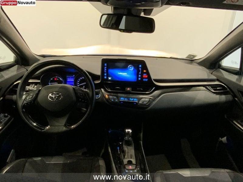 Toyota C-HR 1.8 Hybrid E-CVT Dynamic