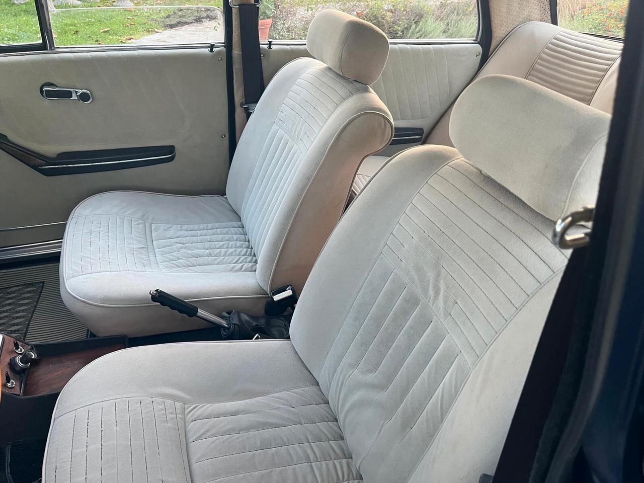 Alfa Romeo 2000 berlina
