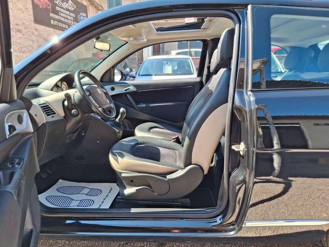 Lancia Ypsilon 1.3 MJT 16V 95 CV 3 porte S&S Platinum