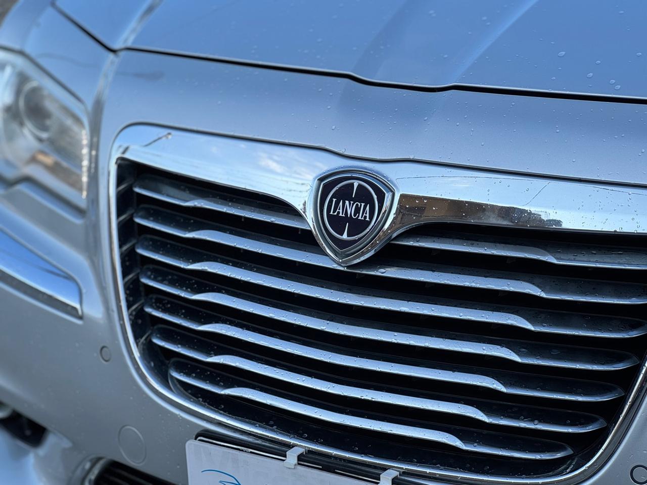 LANCIA THEMA 3.0 MJT II 240 CV PLATINUM EDITION