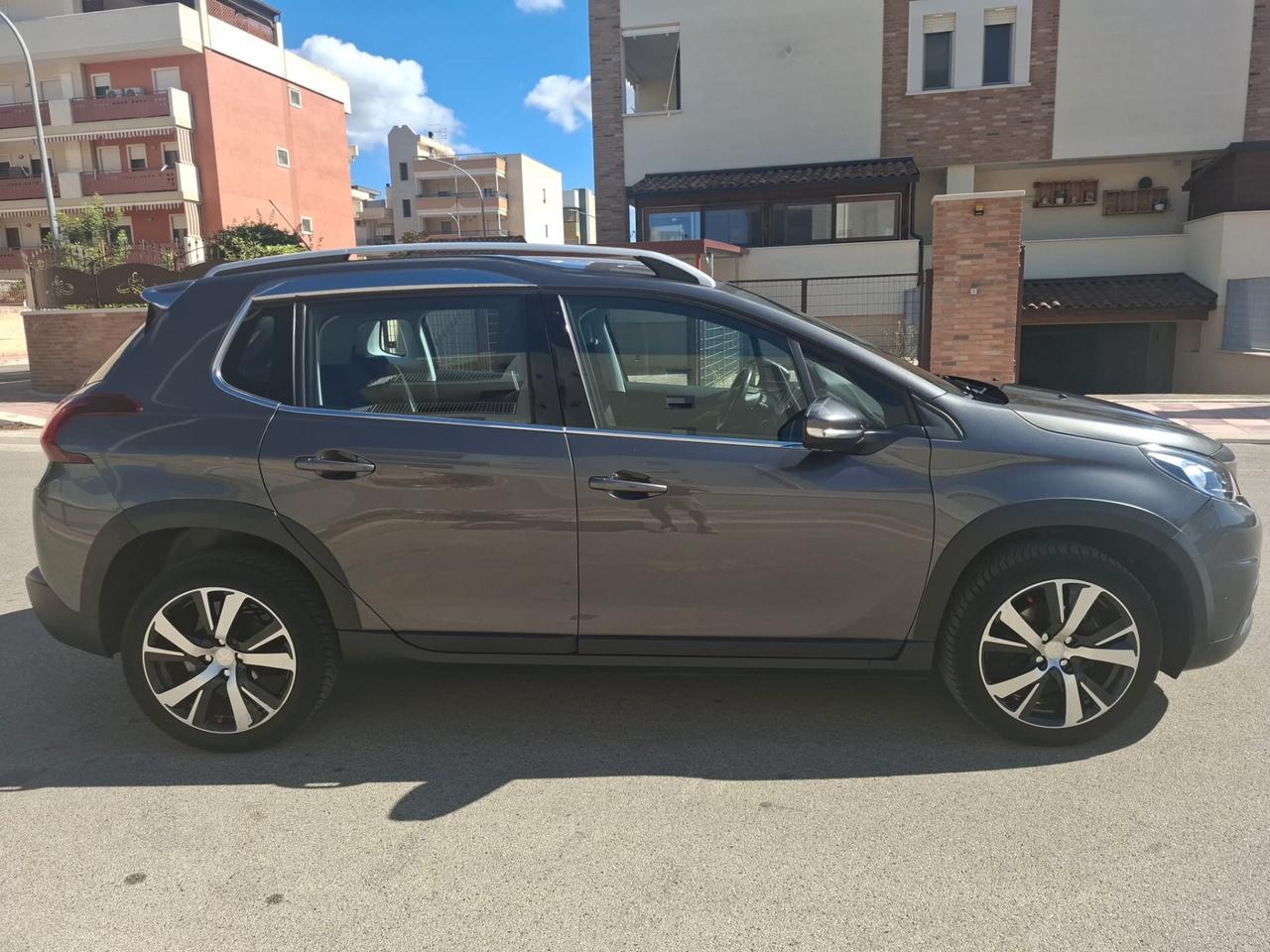Peugeot 2008 BlueHDi 100 S&S Allure