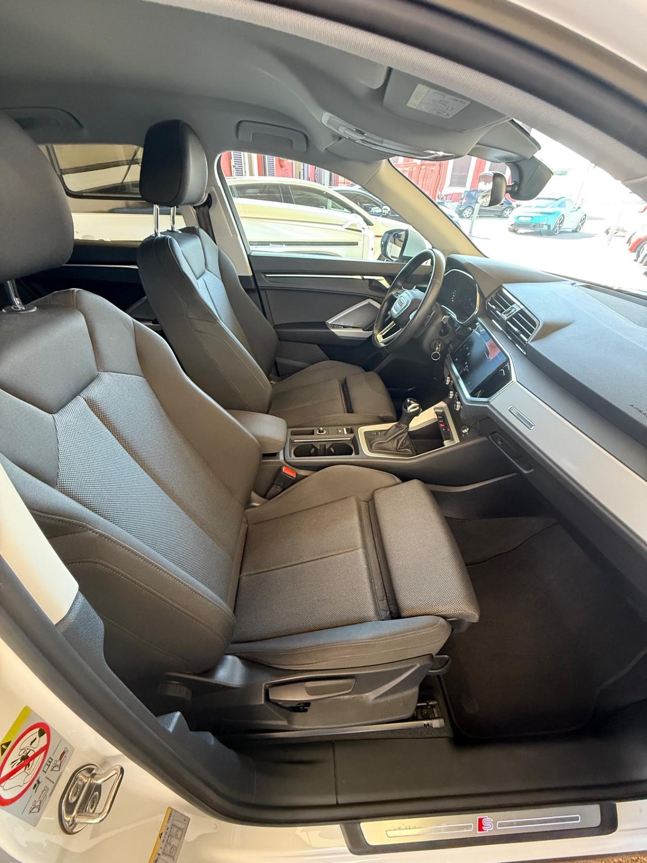 Q3 35 TFSI S tronic-S-line -unipro-rate-garanzia-