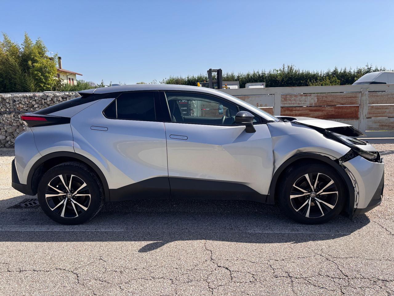Toyota C-HR 2.0 HV Lounge Premiere