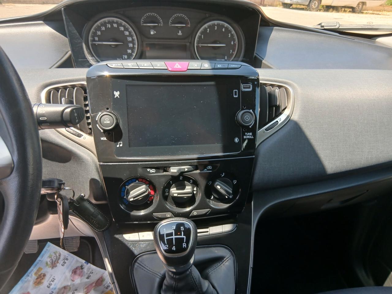 Lancia Ypsilon 1.2 69 CV 5 porte GPL Ecochic Gold