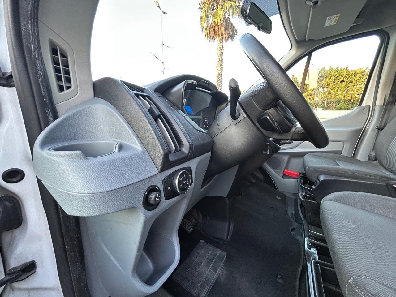 Ford Transit 350 2.0TDCi EcoBlue 130CV 9 posti+pedana disabili