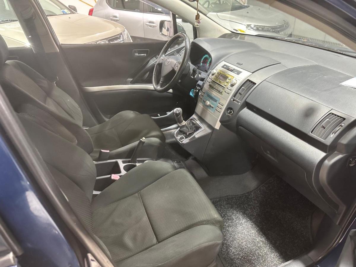 TOYOTA - Corolla - Verso 2.2 16V D-4D Sol