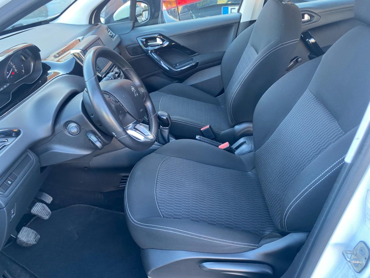 Peugeot 208 PureTech 82 5 porte Access
