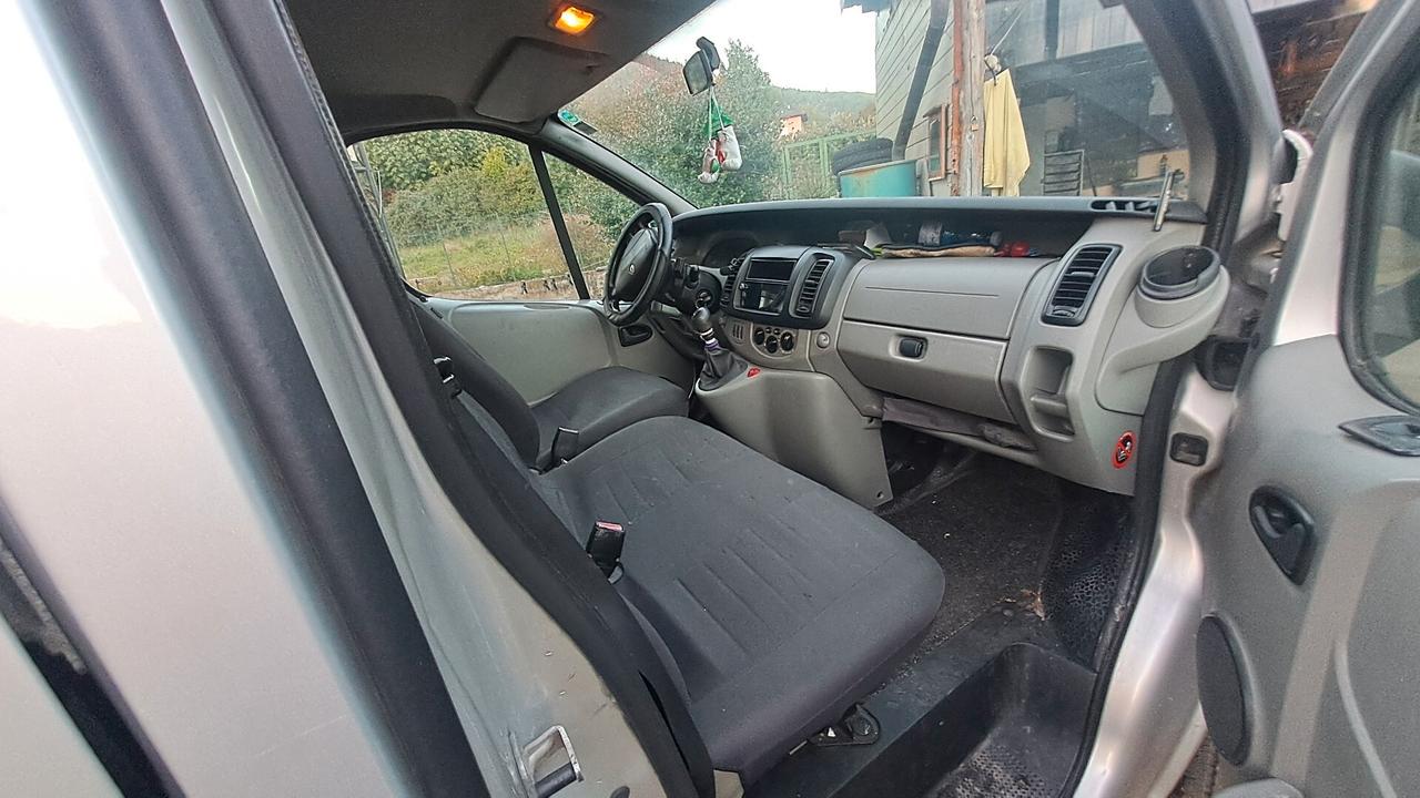Renault Trafic 2.5 dCi/140 PC-TN Pass.Authent