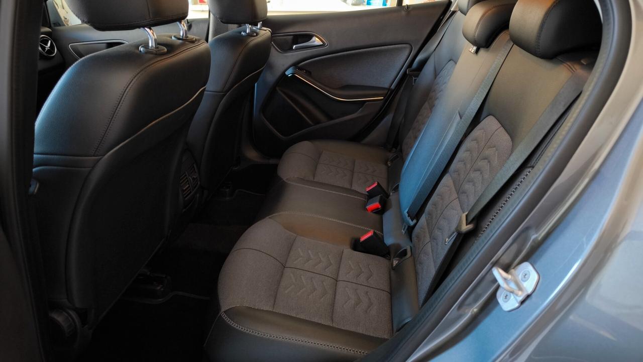 Mercedes-benz GLA 180 d Business
