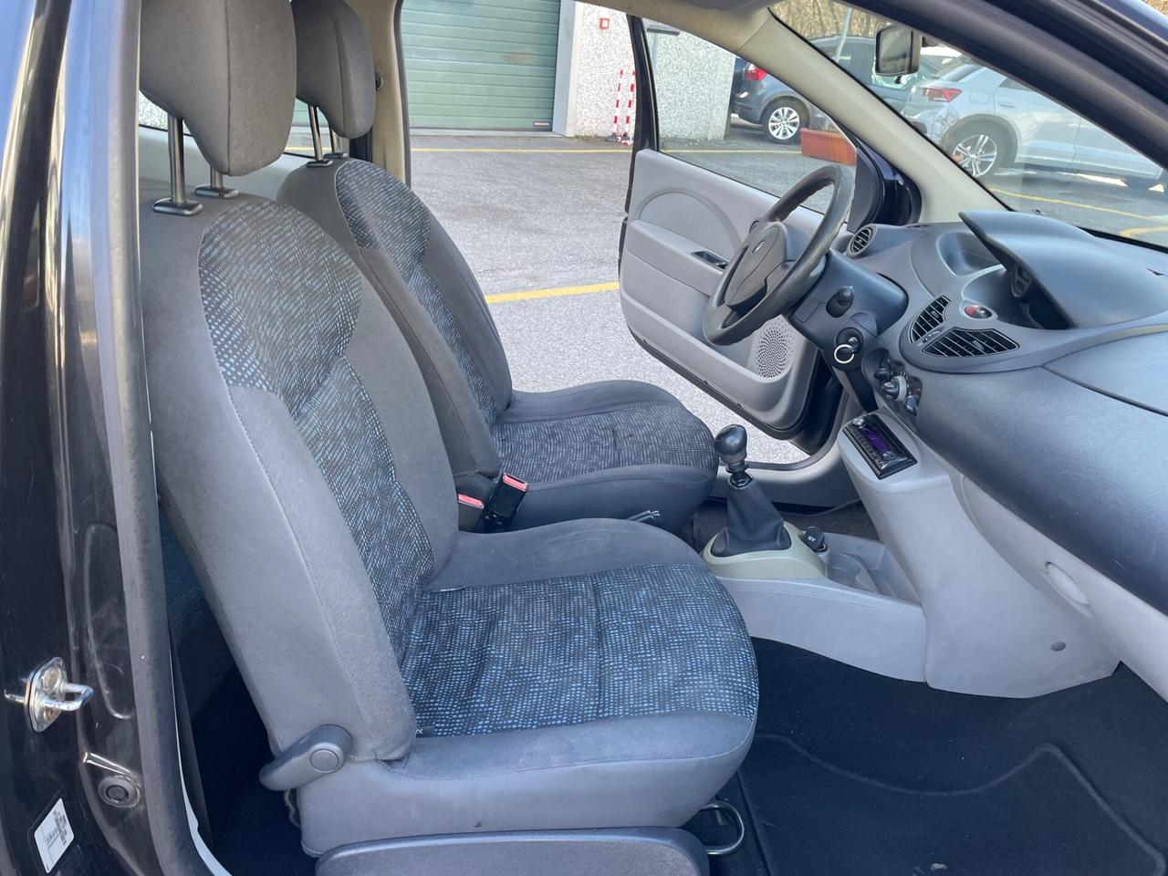 Renault Twingo 1.2 8V Dynamique Neopatentati*Gpl 2029