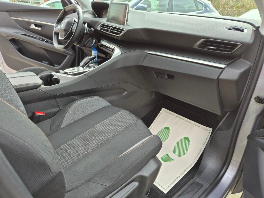 Peugeot 3008 BlueHDi 130 S&S EAT8 CERCHI-18