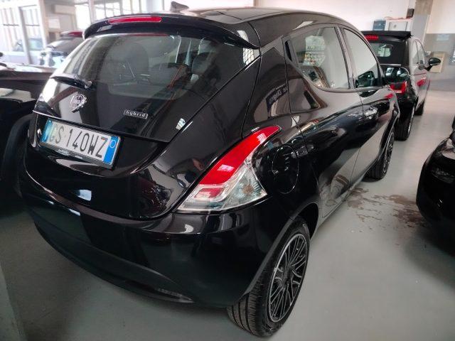 LANCIA Ypsilon 1.0 FireFly 5 porte S&S Hybrid Silver Plus