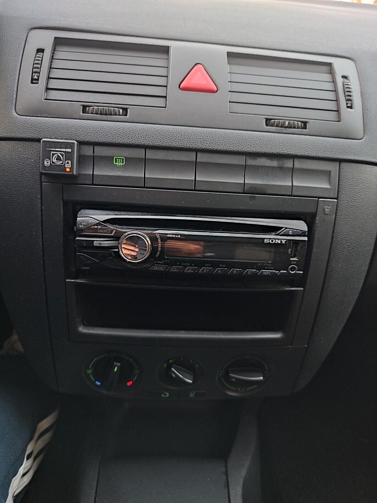 SKODA FABIA 1.4 A GPL OK PER NEOPATENTATI