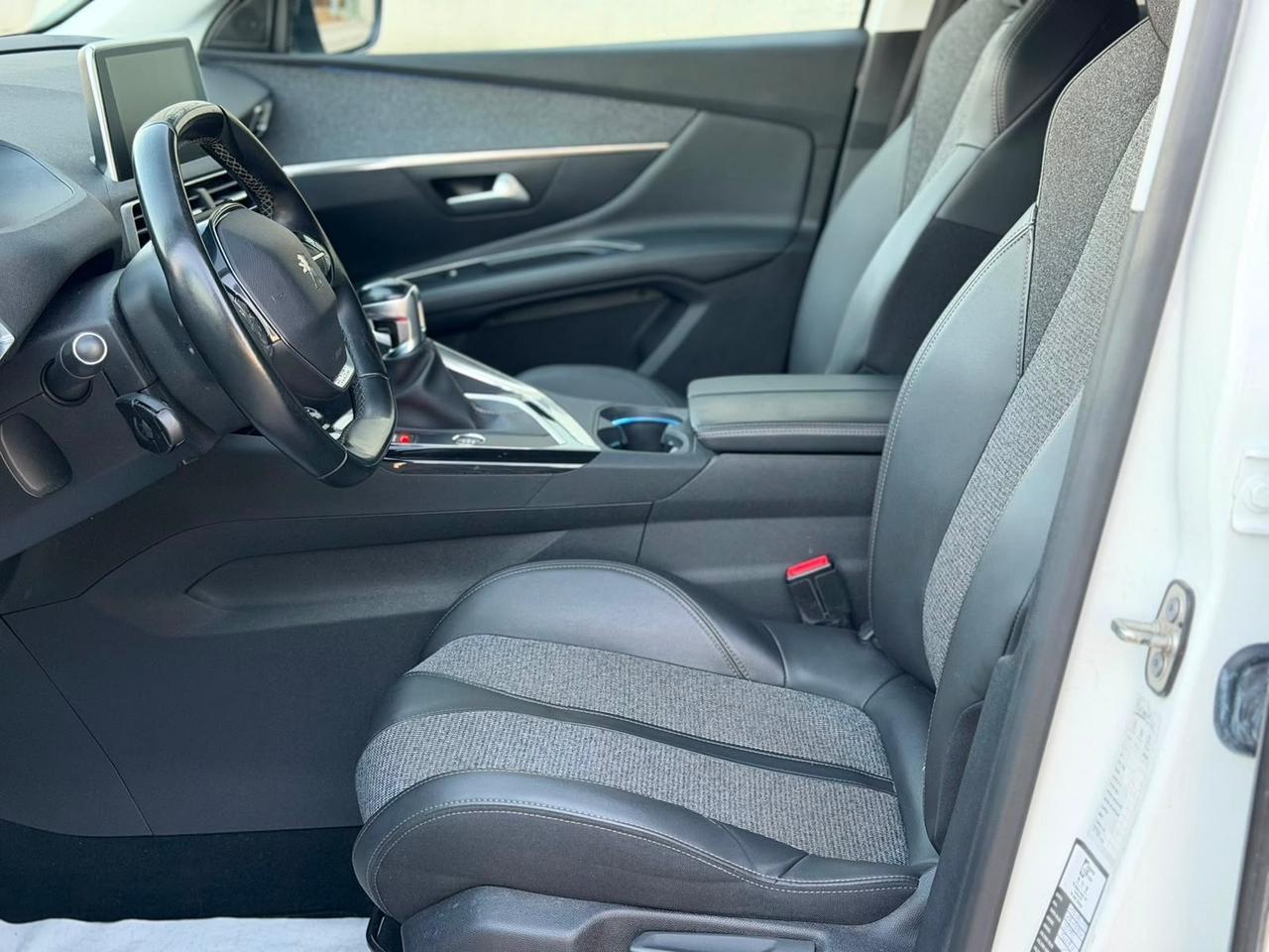 Peugeot 3008 BlueHDi 130 S&S Allure