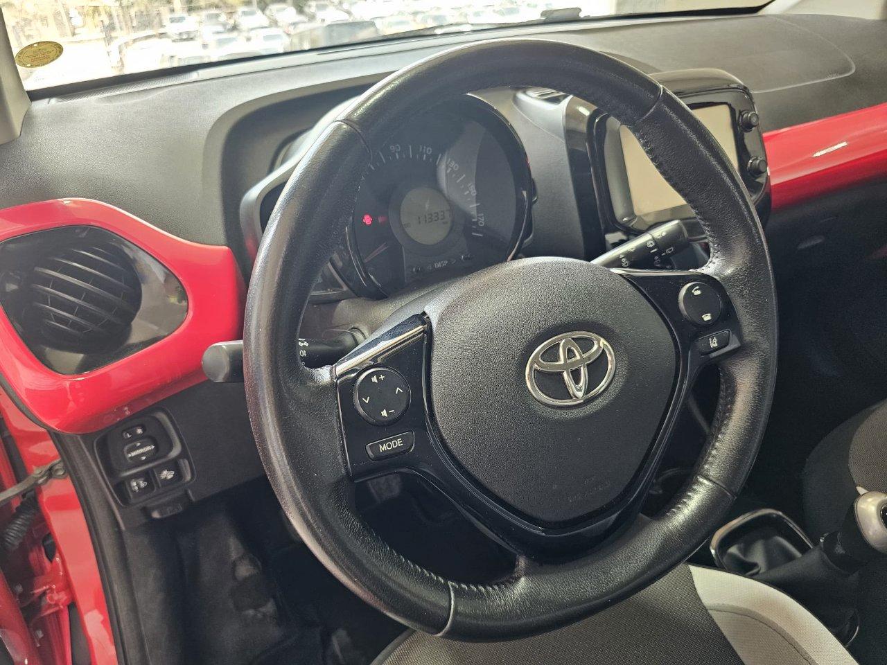 Toyota Aygo 5 Porte Aygo 5p 1.0 x-play my15