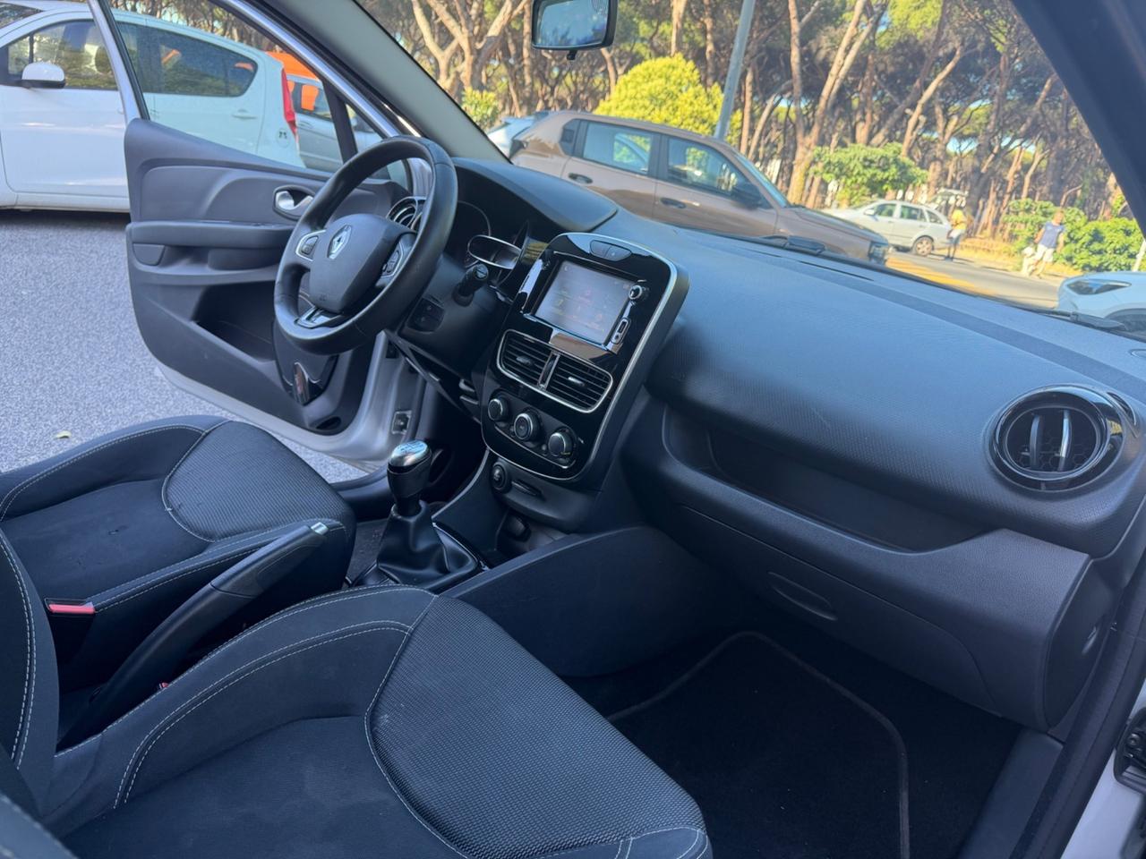 Renault Clio 1.5D 90CV 5P Busin. PASSAG. COMPRESO