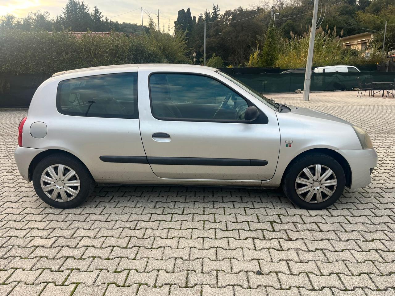 Renault Clio Storia 1.2 3 porte Confort