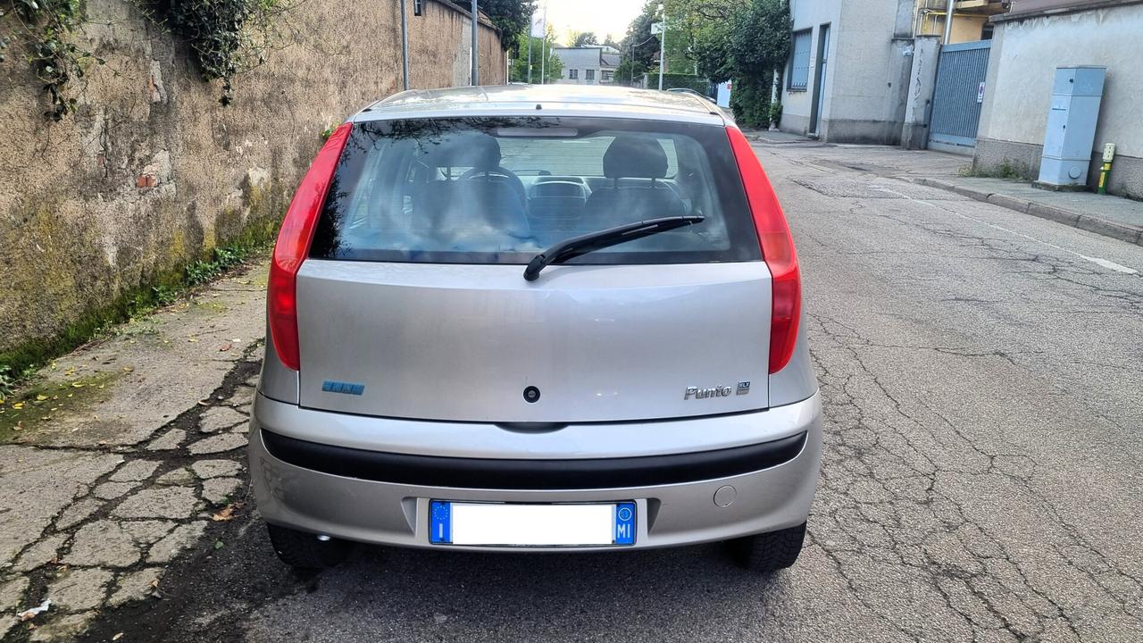 Fiat Punto 1.2i cat 5 porte ELX
