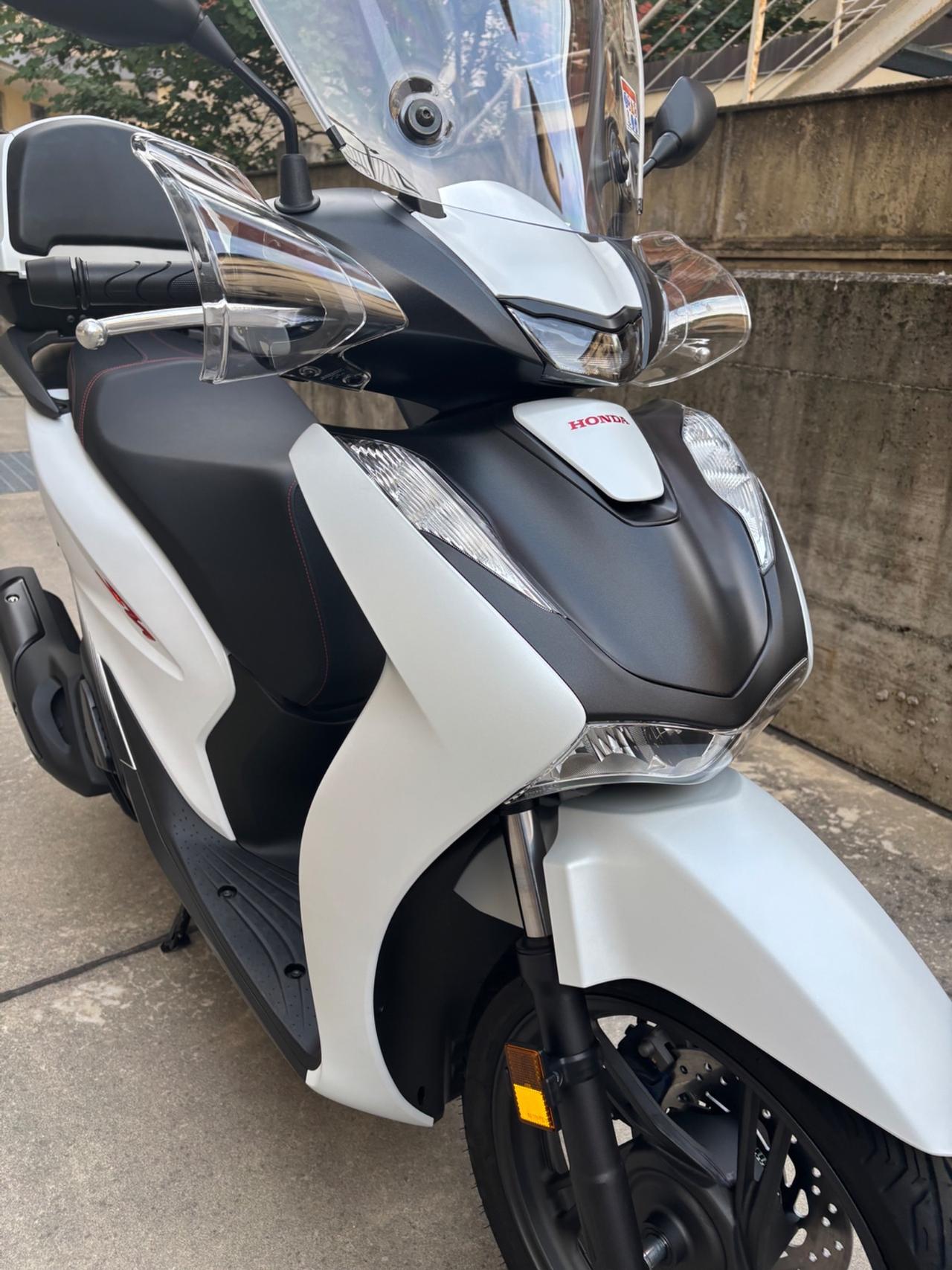 Honda SH 125 Sport Matt Pearl Cool White NUOVO