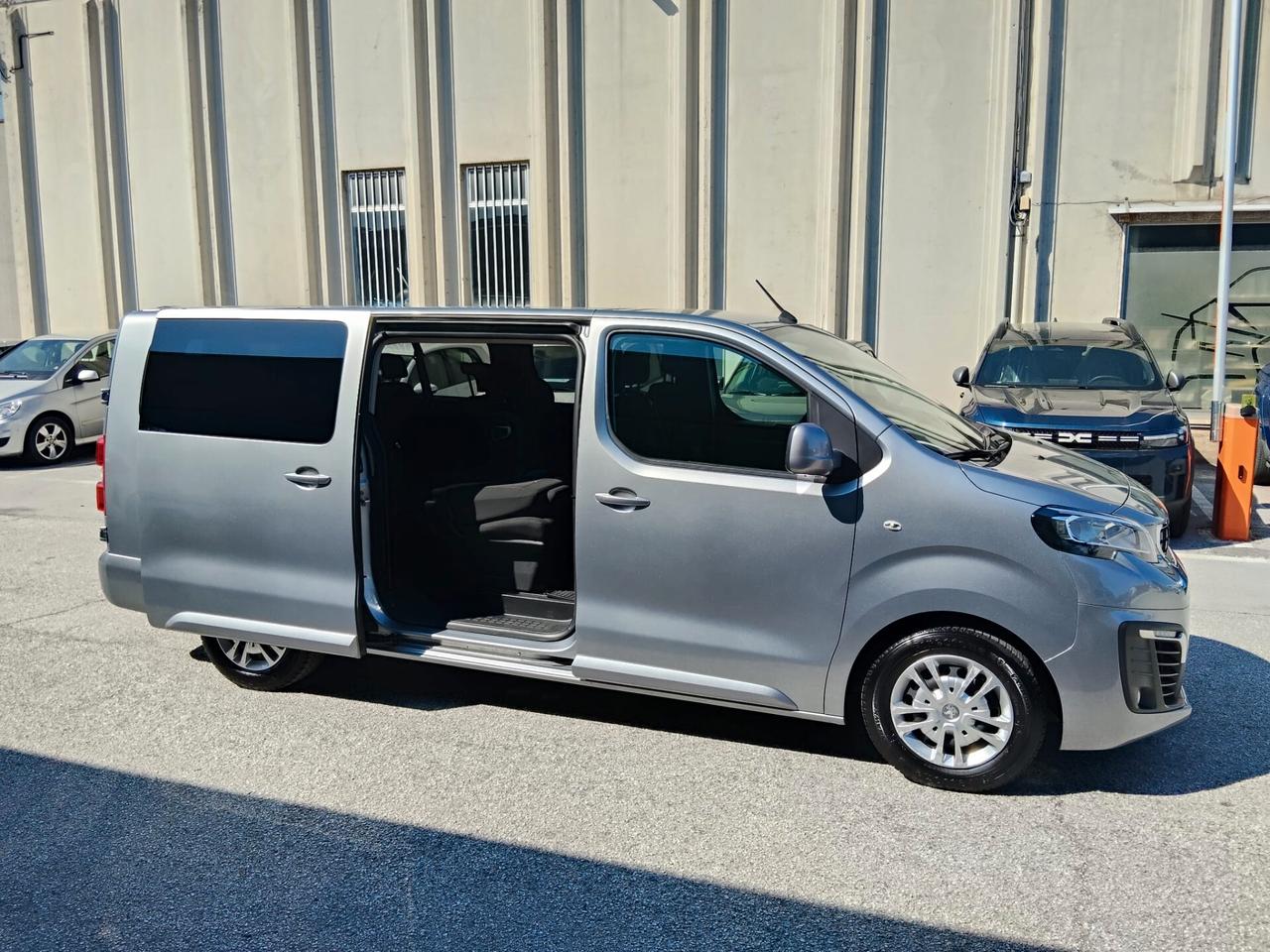 Peugeot Traveller Long Business 120 cv EAT8 9 Posti