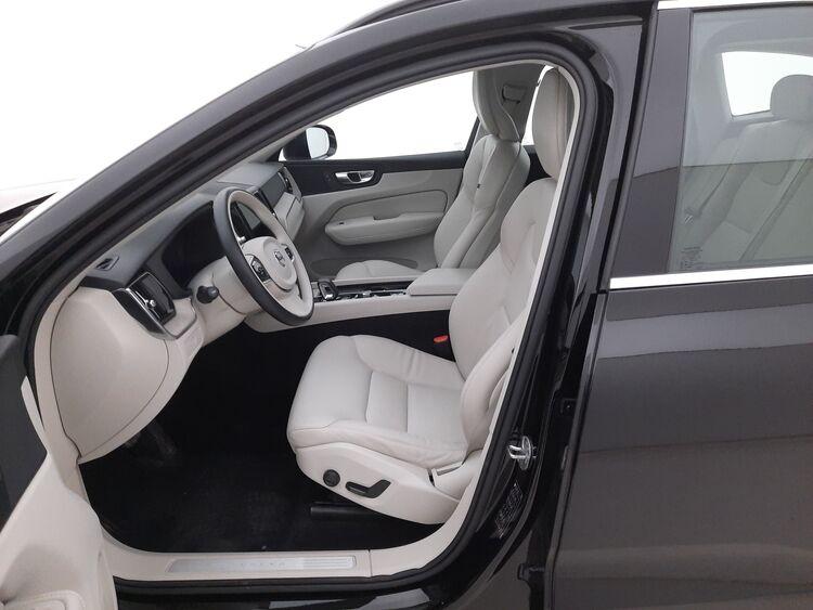 Volvo XC60 Core Auto BR492332 2.0 Mild Hybrid 197CV