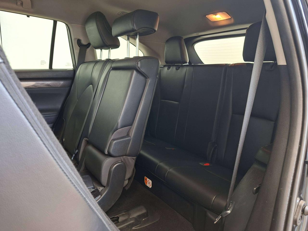 Toyota Highlander 2.5h LOUNGE e-cvt 2 ANNI GARANZIA AYVENS