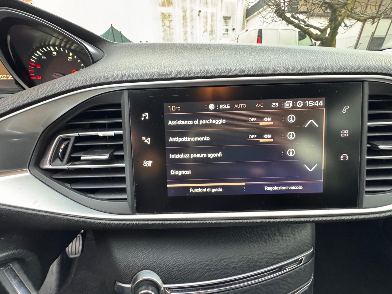 Peugeot 308 BlueHDi 130 S&S SW Allure