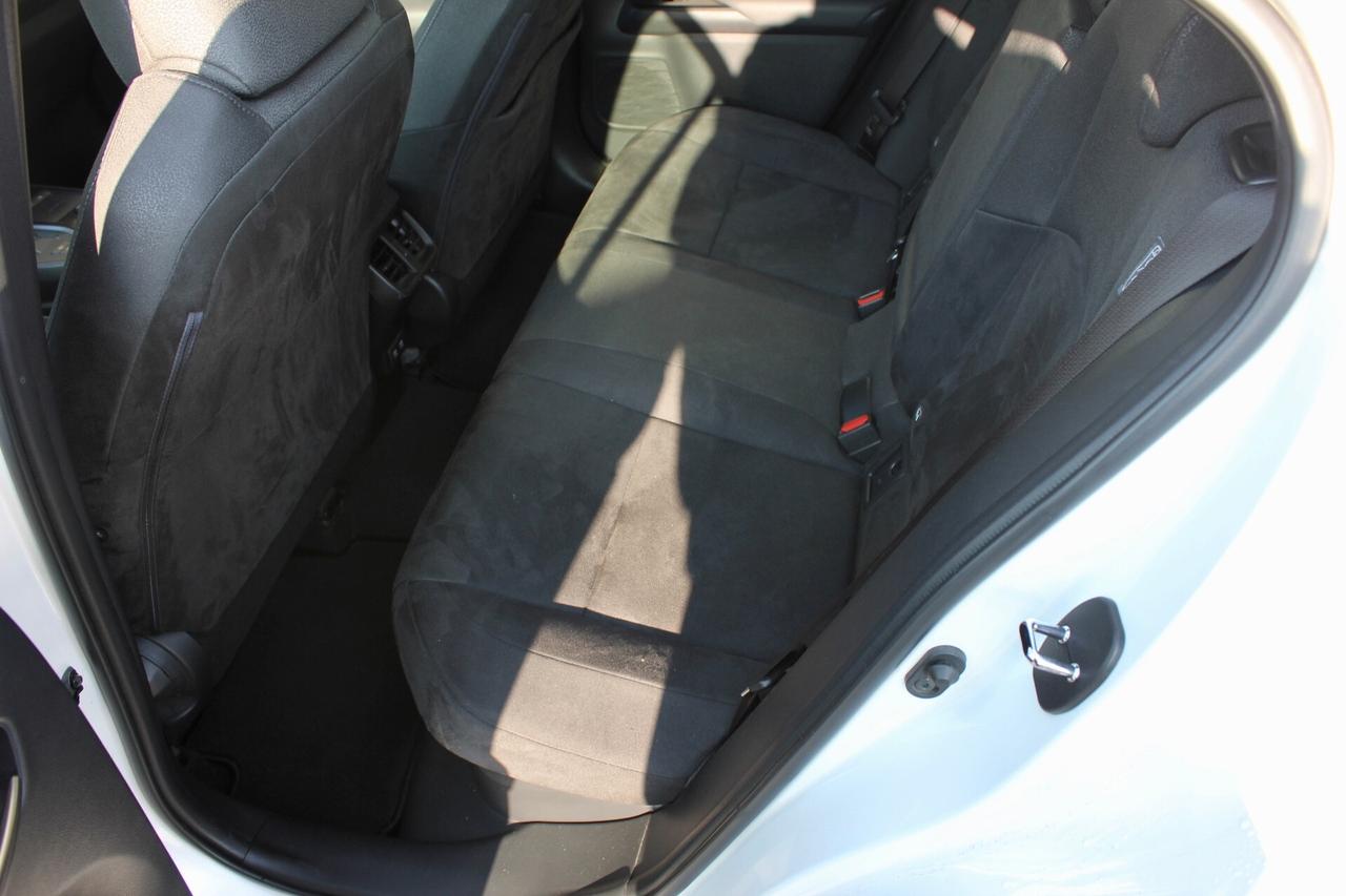 Lexus UX 250 H FULL HYBRID BUSINESS NAVY RETROCAMERA