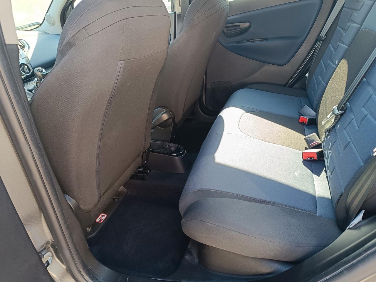 Lancia Ypsilon 1.0 FireFly 5 porte S&S Hybrid Platino