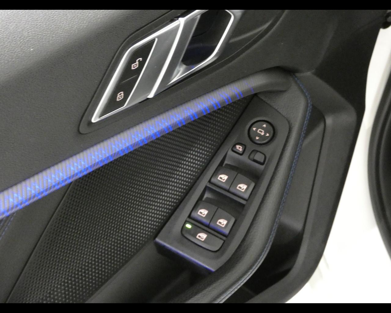 BMW Serie 1 (F40) - 118d 5p. Msport